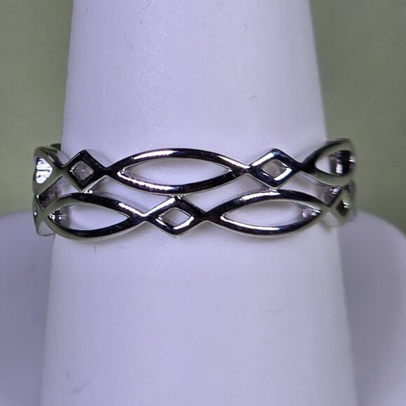 Infinity‎ Pattern Band Ring Size 9.5 (NWOT) - Picture 2 of 5